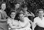 Клавдия Субботина (вторая слева) и её брат Александр Субботин (крайний справа) на отдыхе с друзьями. п. Белое Озеро Николаевского района. 1951 г.