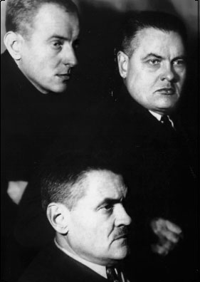 На снимке: братья Малиновские – Михаил (внизу), Владимир, Иван (вверху справа)