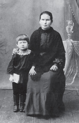 В. Дедюхин с матерью