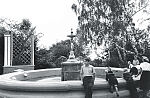На территории Центрального городского сада им. Я.М. Свердлова, быв. Владимирского. 1950-е.